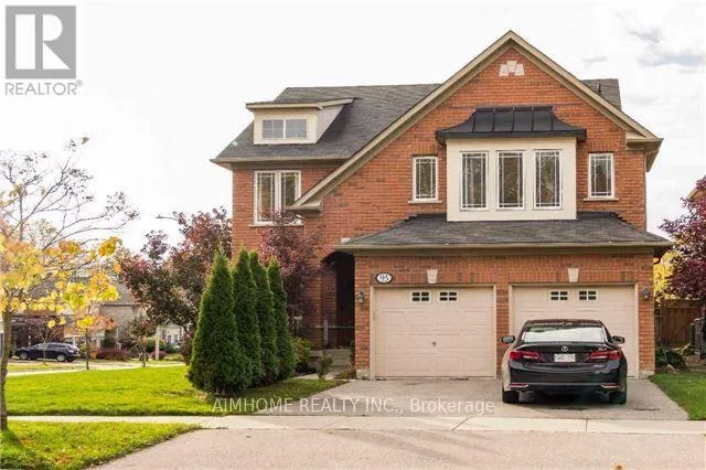 93 BEL CANTO CRESCENT, Richmond Hill (Oak Ridges Lake Wilcox), Ontario L4E4H4