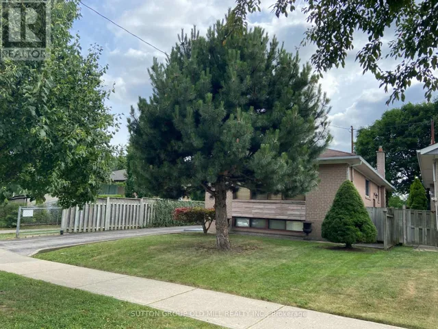 32 HAGERSVILLE COURT, Toronto (Eringate-Centennial-West Deane), Ontario M9C4A3