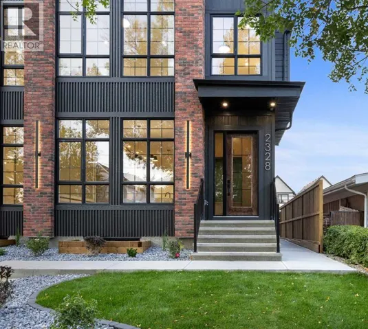 2328 54 Avenue SW, Calgary, Alberta T3E1M1