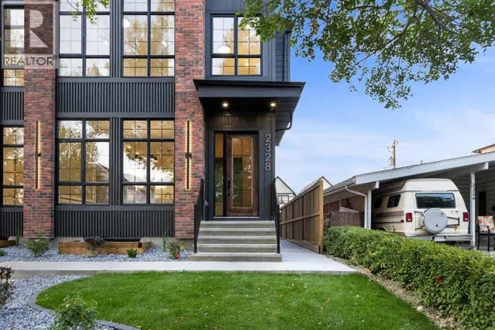 2328 54 Avenue SW, Calgary, Alberta T3E1M1