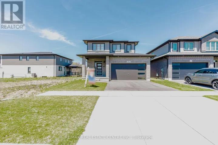 8 MOON CRESCENT, Cambridge, Ontario N1S0C4