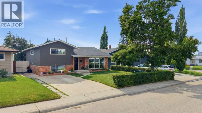 9 Foxwell Road SE, Calgary, Alberta T2H1A4