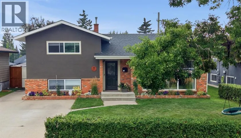 9 Foxwell Road SE, Calgary, Alberta T2H1A4