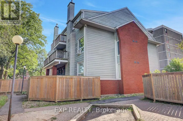 8 - 20 HART AVENUE, Ottawa, Ontario K1K4H8