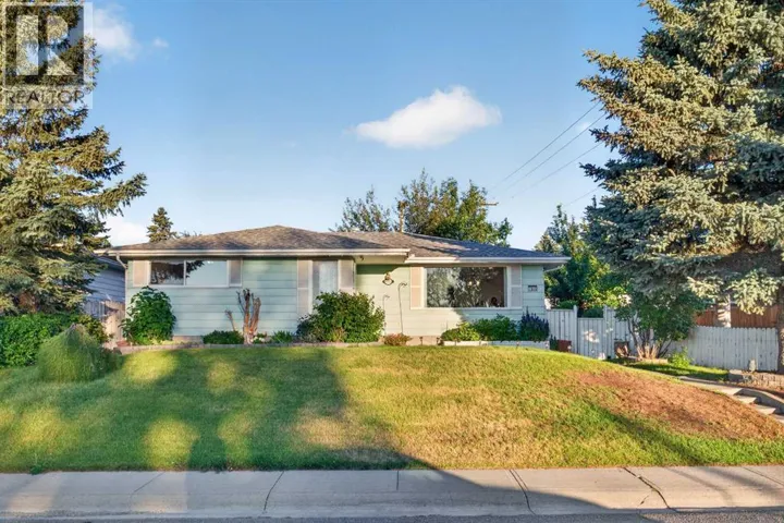 7035 Huntercrest Road NW, Calgary, Alberta T2K4J9