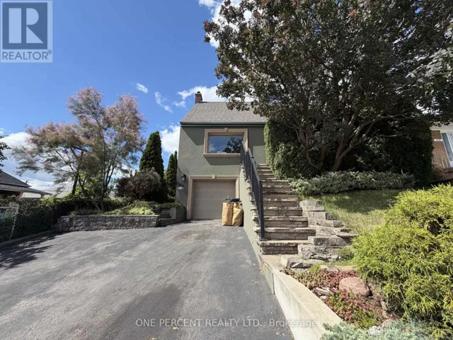 112 YORE ROAD, Toronto (Beechborough-Greenbrook), Ontario M6M1X1