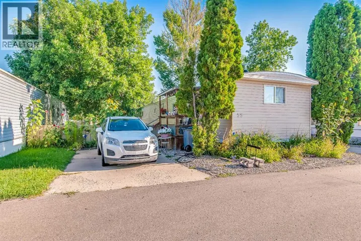 55, 4000 13 Avenue SE, Medicine Hat, Alberta T1B1J3