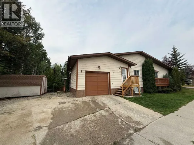 470 Collinge Road, Hinton, Alberta T7V1K6