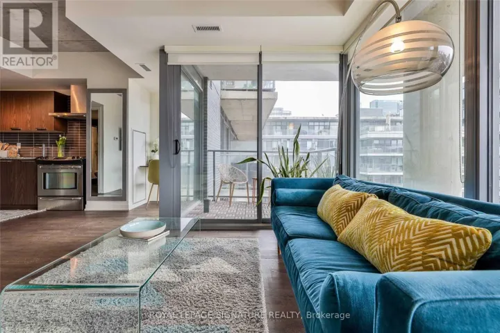 819 - 95 BATHURST STREET, Toronto (Waterfront Communities), Ontario M5V0H7