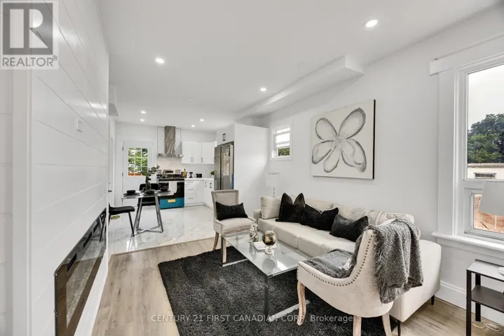 328 OAKLAND AVENUE, London East (East M), Ontario N5W4J6