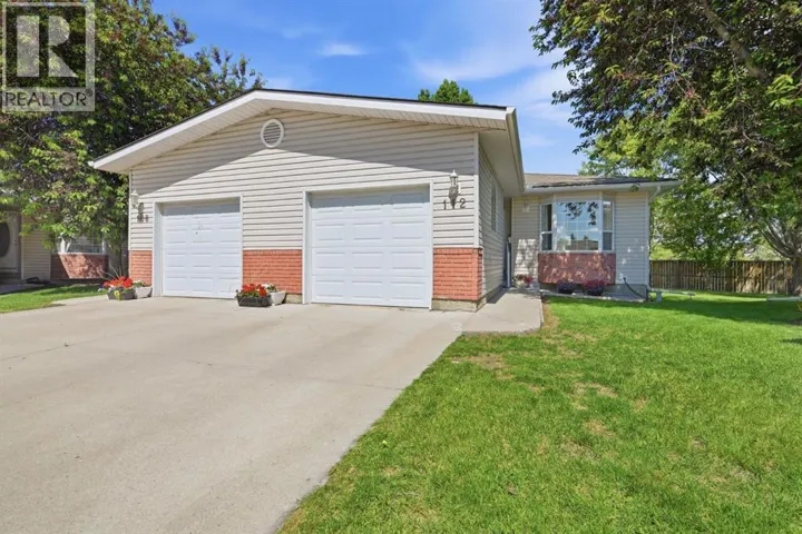 112 Dovista Court SE, Calgary, Alberta T2B3P4
