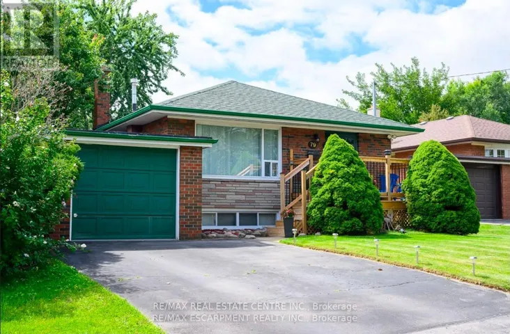 79 CHANDLER DRIVE, Toronto (Woburn), Ontario M1G1Z1