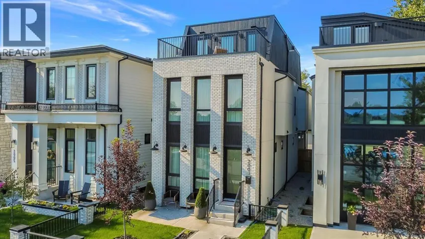 2003 7 Avenue SE, Calgary, Alberta T2G0K2