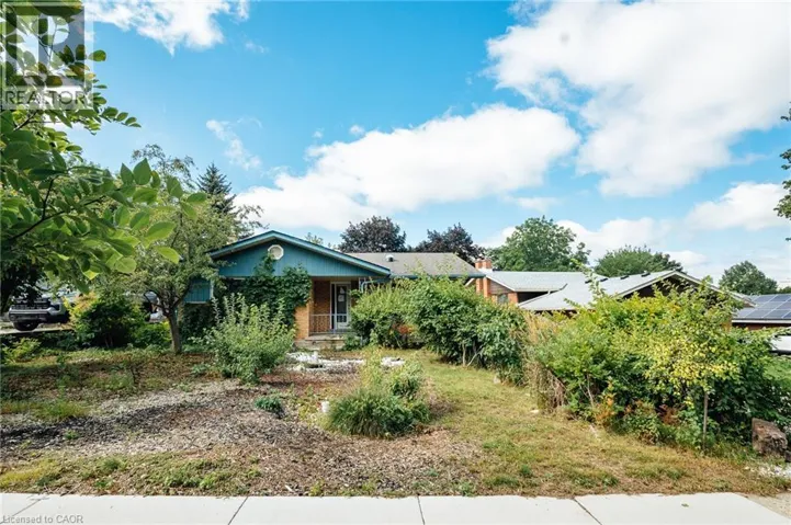 229 WINFIELD Avenue, Waterloo, Ontario N2J3M8