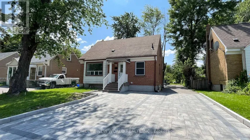 100 PUGSLEY AVENUE, Richmond Hill (Crosby), Ontario L4C1Z9