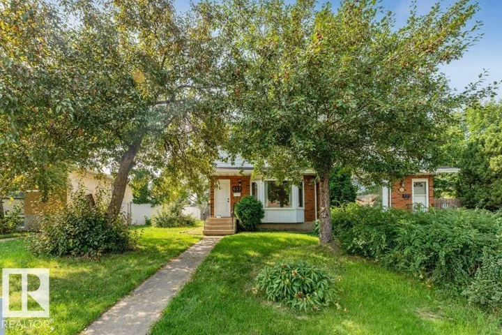 632 KNOTTWOOD RD W NW, Edmonton, Alberta T6K1W8