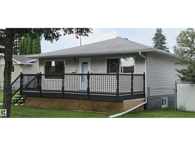 11922 46 ST NW, Edmonton, Alberta T5W2V9