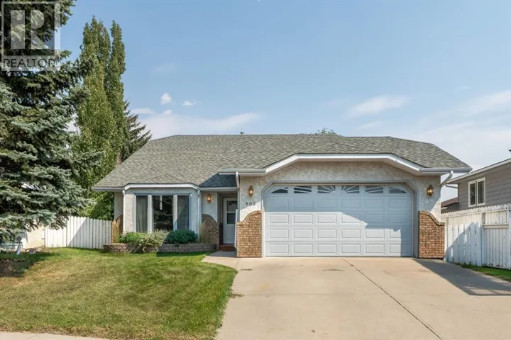906 7 Street SE, High River, Alberta T1V1K3
