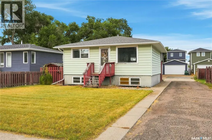1016 Hastings STREET, Moose Jaw, Saskatchewan S6H5R8