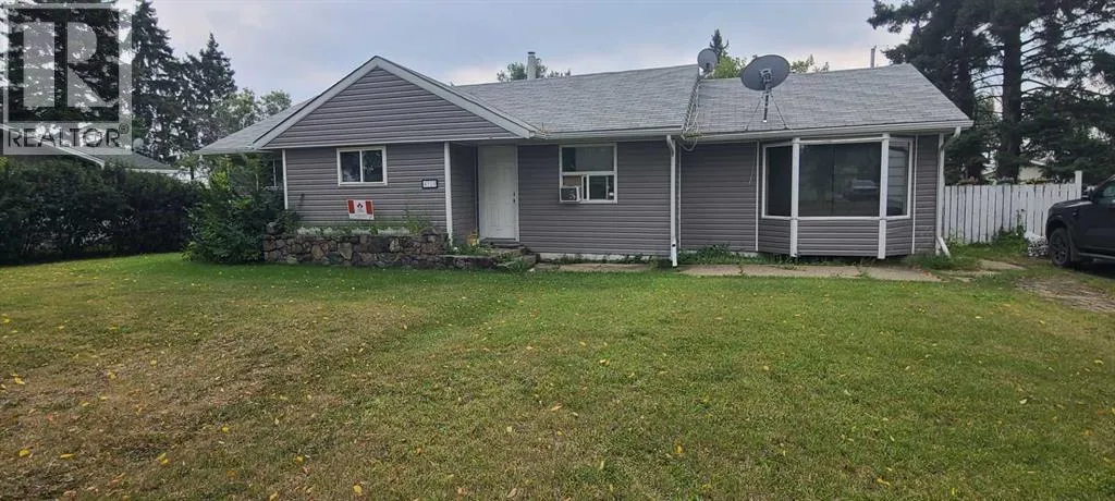 4709 53 Avenue, Grimshaw, Alberta T0H1W0