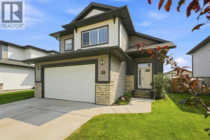 9 Trinity Street, Lacombe, Alberta T4L0J4