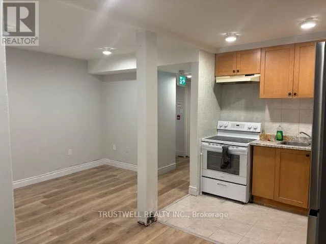 14810 YONGE STREET, Aurora (Aurora Highlands), Ontario L4G1N3