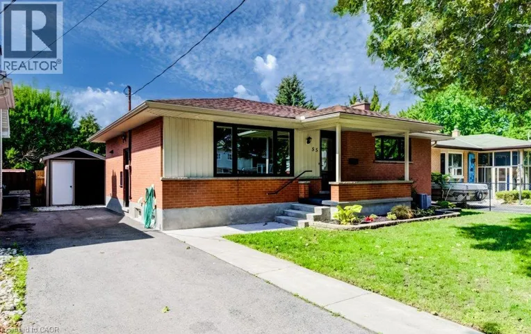 55 ELKINGTON Drive, Kitchener, Ontario N2B1S1