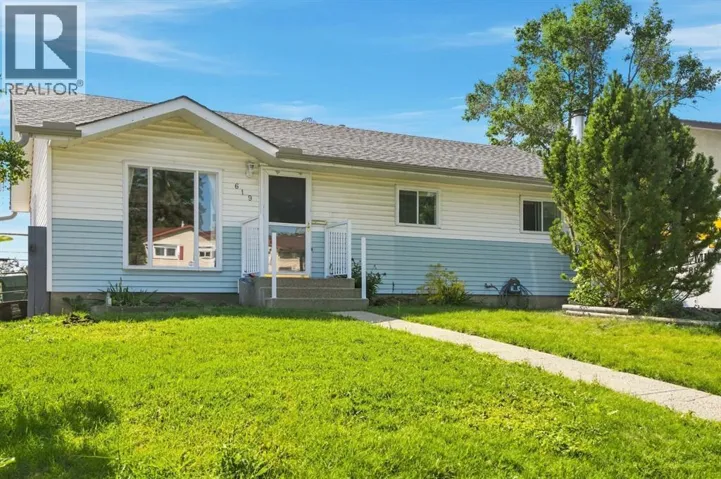 619 101 Avenue SW, Calgary, Alberta T2W0A2