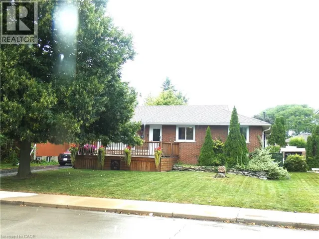 15 COLLIER Crescent, Hamilton, Ontario L9C3S7