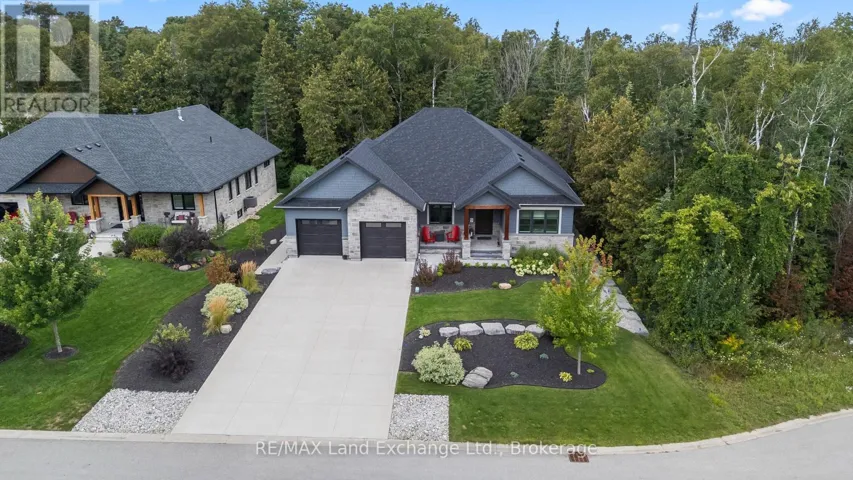 9 LAKESIDE WOODS CRESCENT, Saugeen Shores, Ontario N0H2C6