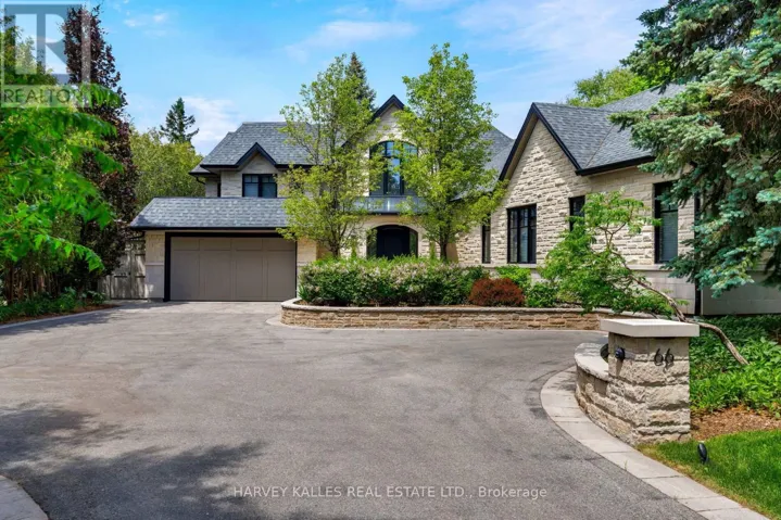 66 THORNCREST ROAD, Toronto (Princess-Rosethorn), Ontario M9A1S9