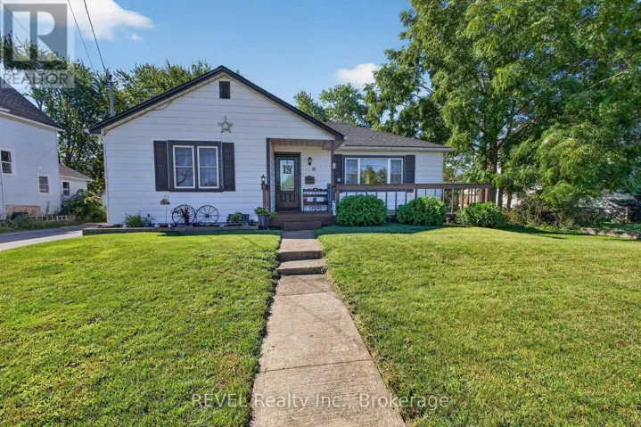 33 LEWIS STREET, Fort Erie (Central), Ontario L2A2P8