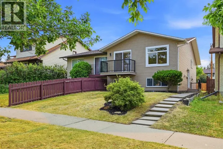 1387 Berkley Drive NW, Calgary, Alberta T3K1T5