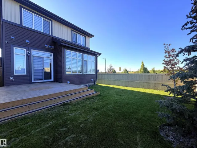 1003 GOLDFINCH WY NW, Edmonton, Alberta T5S0P9
