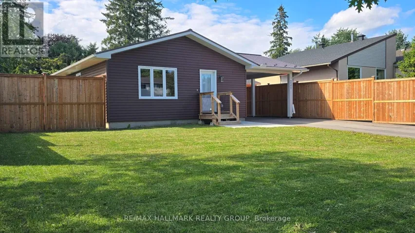 221 CASTLEFRANK ROAD, Ottawa, Ontario K2L1T4