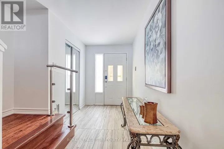44 - 26 NEBULA STAR WAY, Toronto (Henry Farm), Ontario M2J1M8