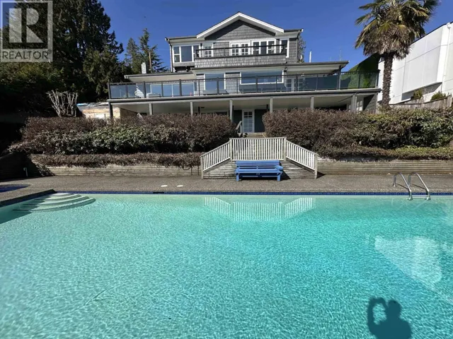 2390 PALMERSTON AVENUE, West Vancouver, British Columbia V7V2W1