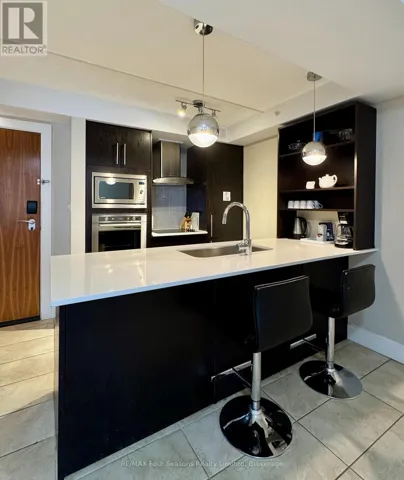 5209 – 9 HARBOUR STREET E, Collingwood, Ontario L9Y5C5