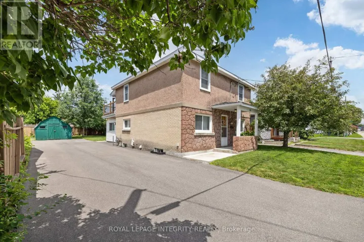 1081 KENASTON STREET, Ottawa, Ontario K1B3P8
