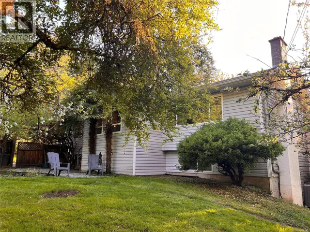 9146 West Saanich Rd, North Saanich, British Columbia V8L5T4
