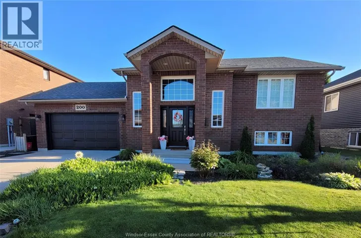 200 RIVERVIEW AVENUE, LaSalle, Ontario N9J3Y1