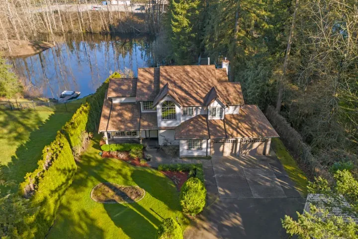 2242 200 STREET, Langley, British Columbia V2Z1W9