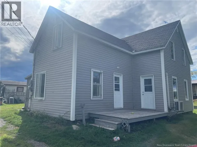 190 Rue Principale, Pointe-Verte, New Brunswick E8J2W8