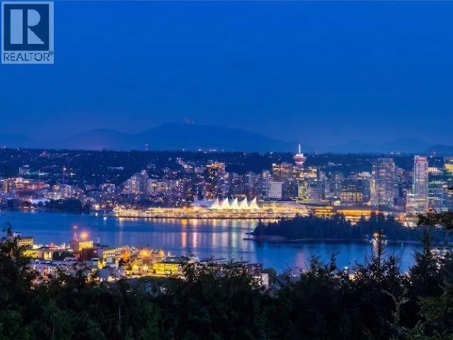815 KING GEORGES WAY, West Vancouver, British Columbia V7S1S4