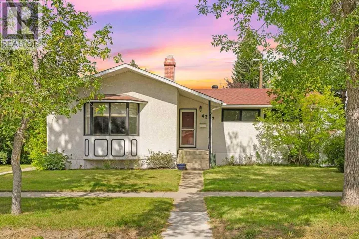4207 Brisebois Drive NW, Calgary, Alberta T2L2G1