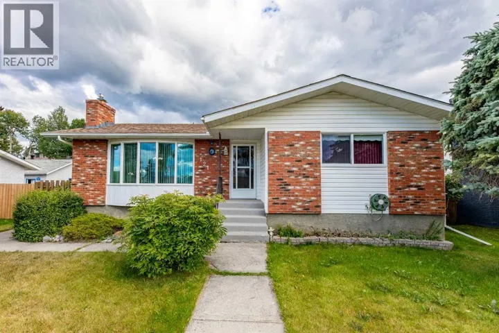 121 Talbot Drive, Hinton, Alberta T7V1M1