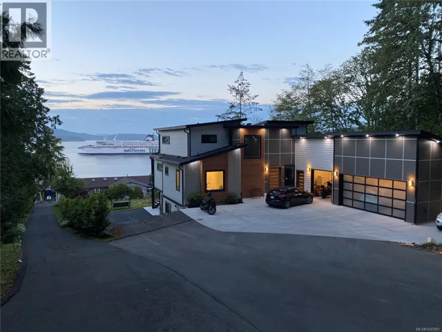 1470 Lands End Rd, North Saanich, British Columbia V8L5K1