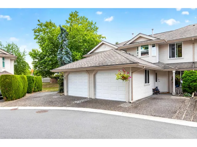 11 9045 WALNUT GROVE DRIVE, Langley, British Columbia V1M2E1