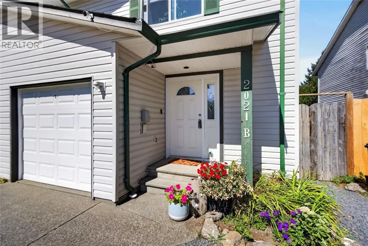 B 2021 13th St, Courtenay, British Columbia V9N8Y6