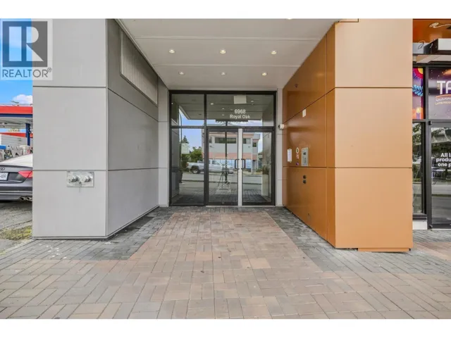 211 6968 ROYAL OAK AVENUE, Burnaby, British Columbia V5J4J3